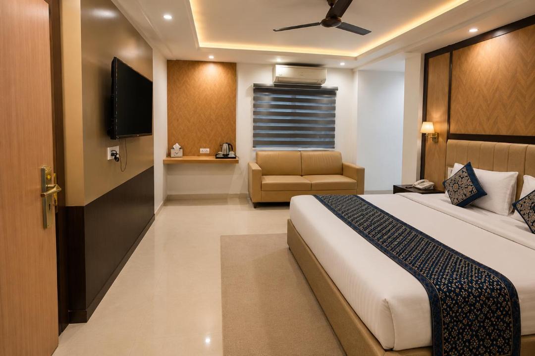 Mahipalpur Extension Hotel | Hotel Ark Wood Igi Airpot Delhi