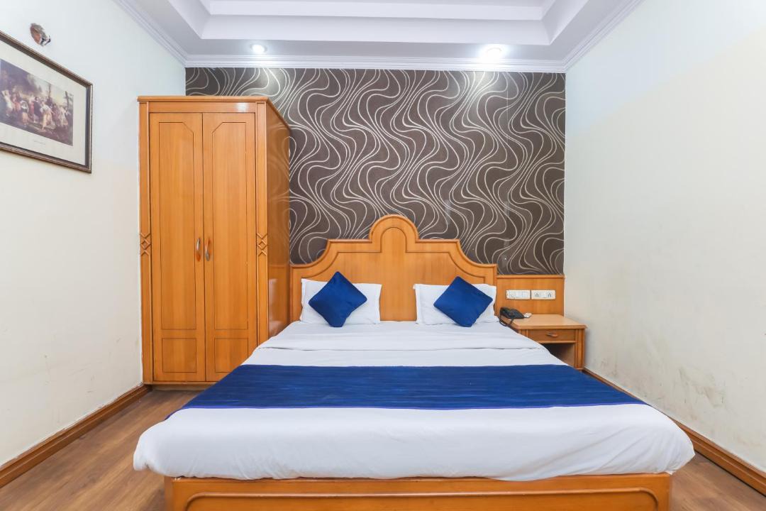 Karol Bagh Hotel | Hotel Kochar Continental - 1 Minute From Gaffar Market Karol Bagh New Delhi
