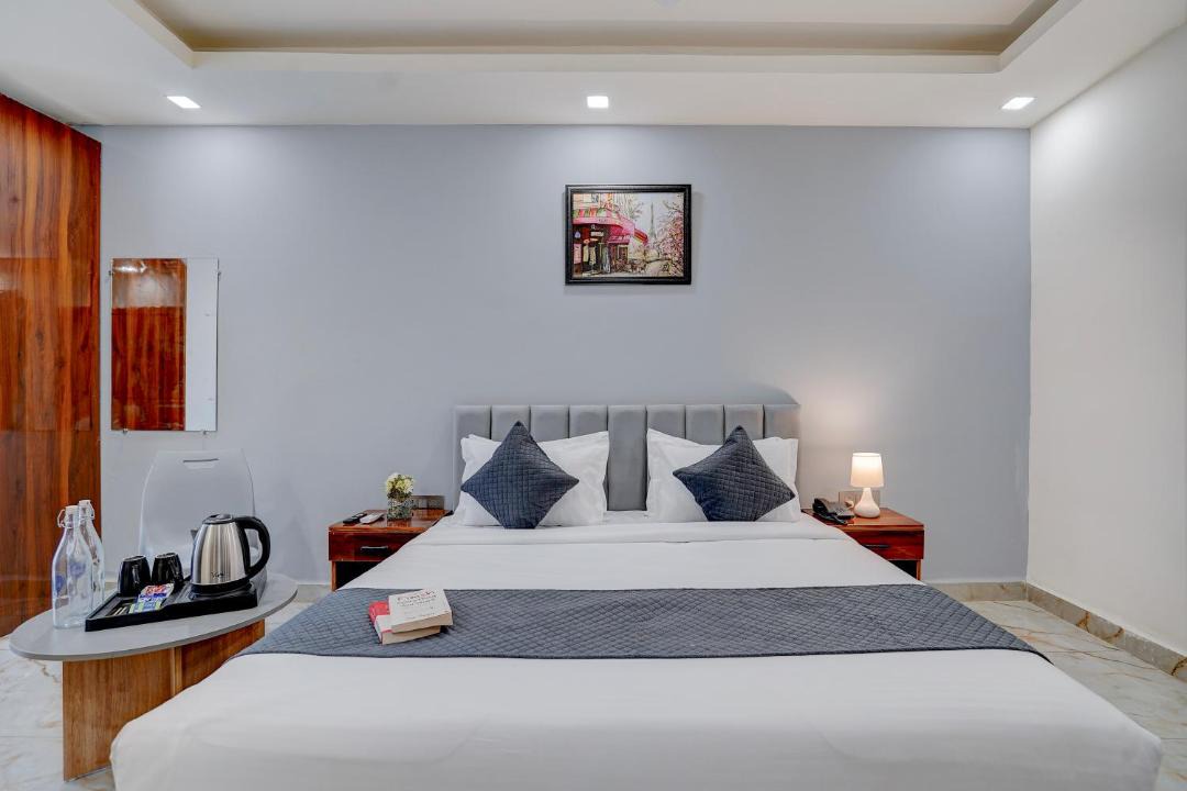 Noida Hotel | Restin Hotel - Spectrum Mall Road - Sector 101