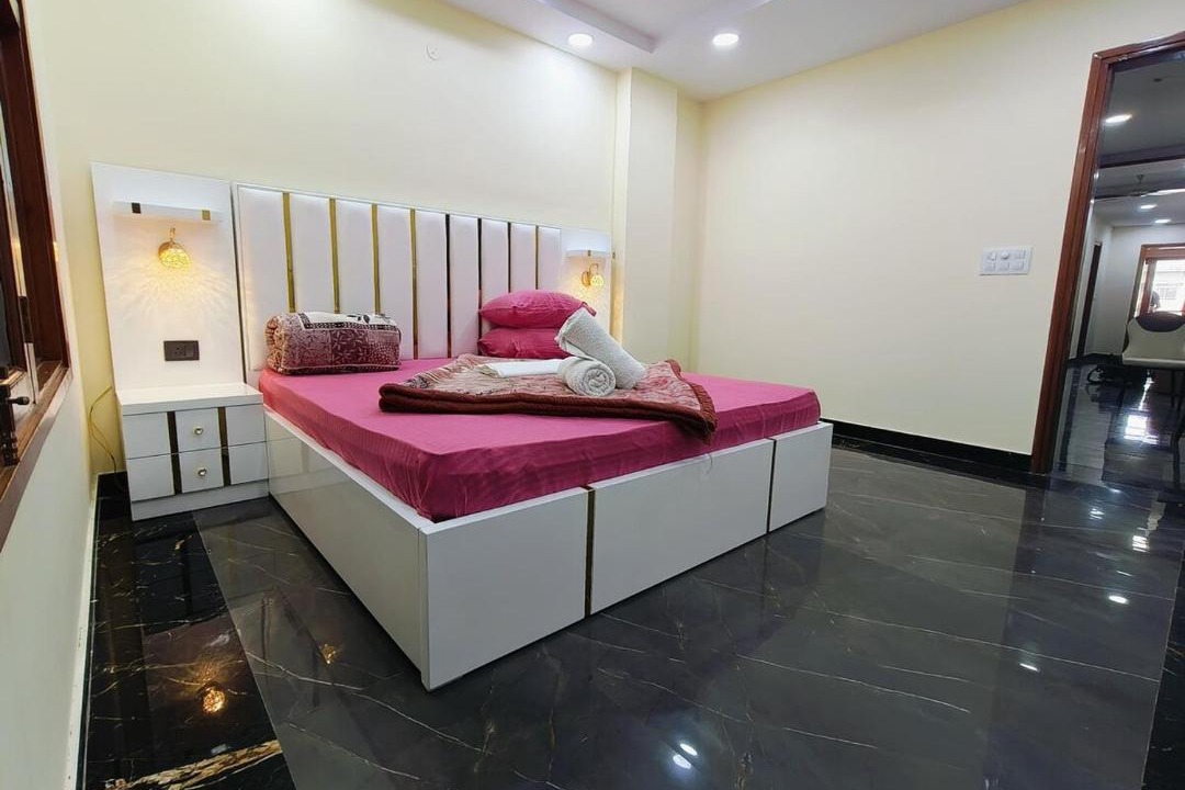 Dariyaganj Apartment | Homlee-Elegance-2BHK Flat -LIFT-Central Delhi