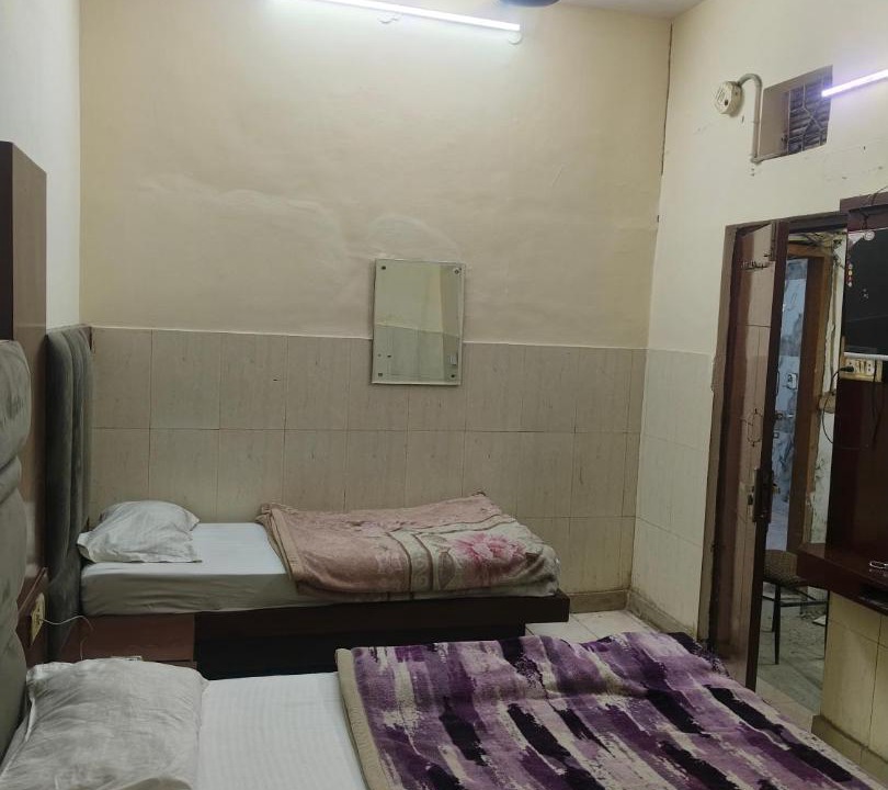 Paharganj Hotel | Hotel Rajdhani Palace New Delhi Railway Station