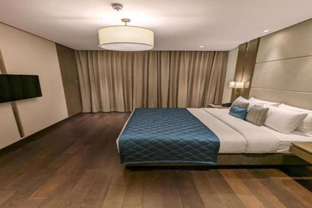 South West Hotel | Hotel Luxury Villa - Near IGI Airport Mahipalpur New Delhi