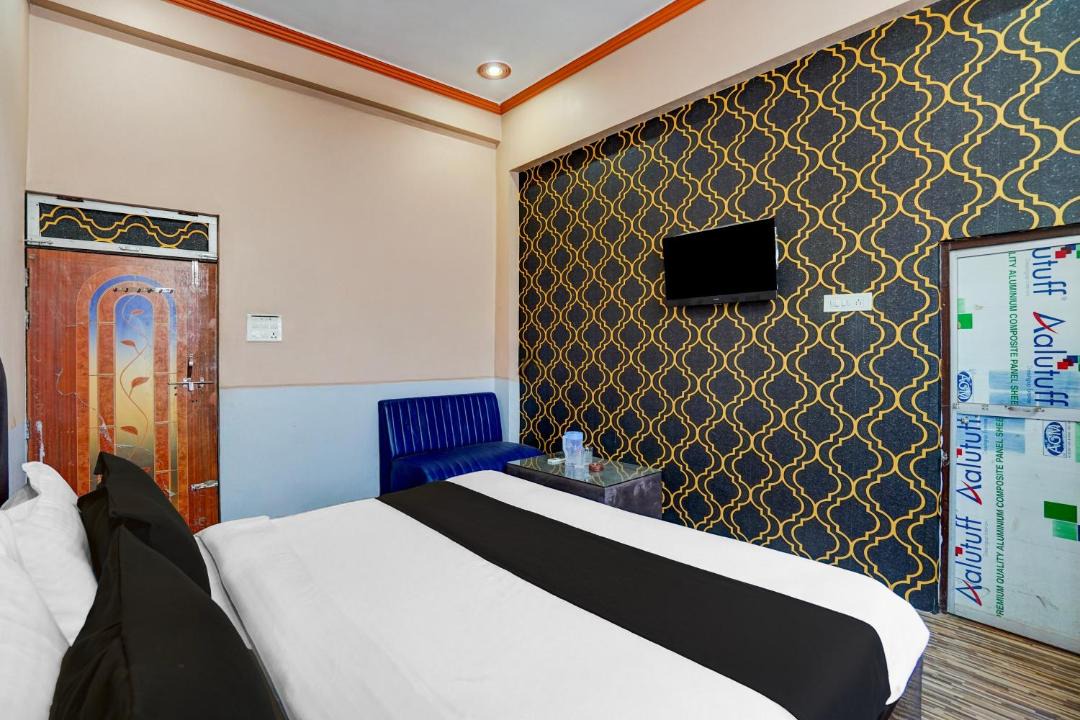 Kanpur Hotel | SPOT ON Bhatiya Palace