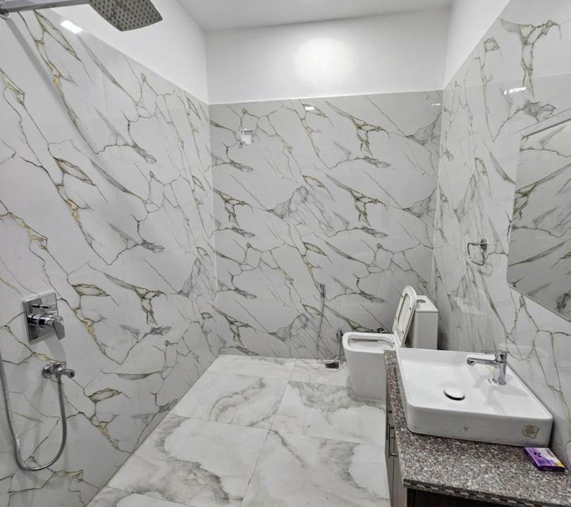 Aonla Hotel | Hotel B Anand