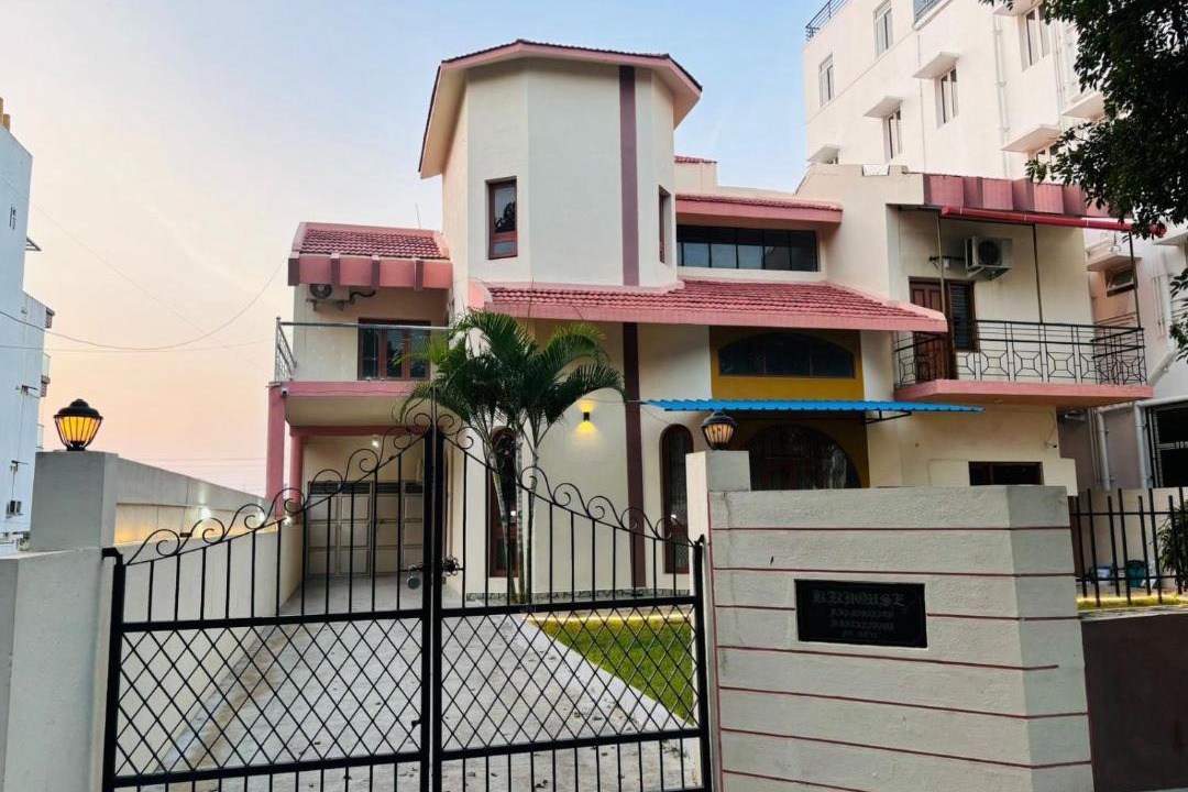Mysore Villa | Majestic Villa, 5 Bedroom AC in Mysore