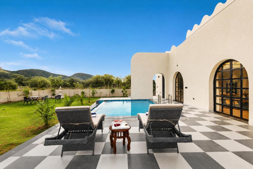 Jamwa Ramgarh Villa | ELIVAAS Signature Belvedere Villa 4-BHK Villa With Pool, Garden & Bar