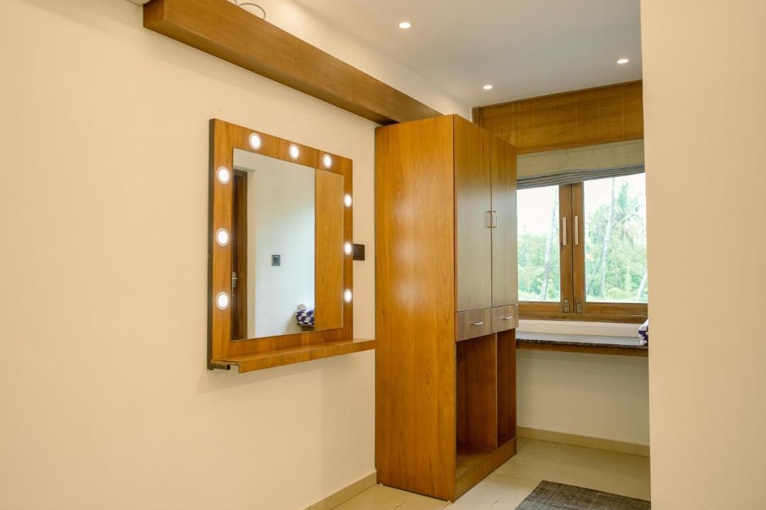 Vypin Hotel | 36 Palms- Sun and Sand