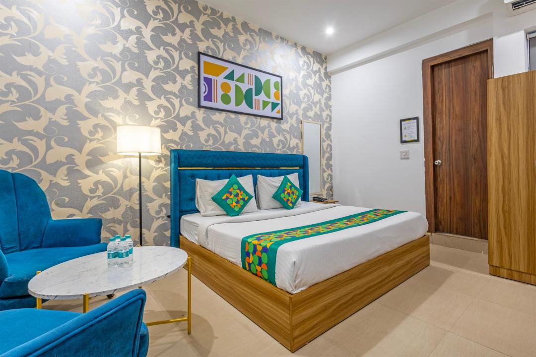 Sector 70 Bed & Breakfast | Treebo Noida Business Suites