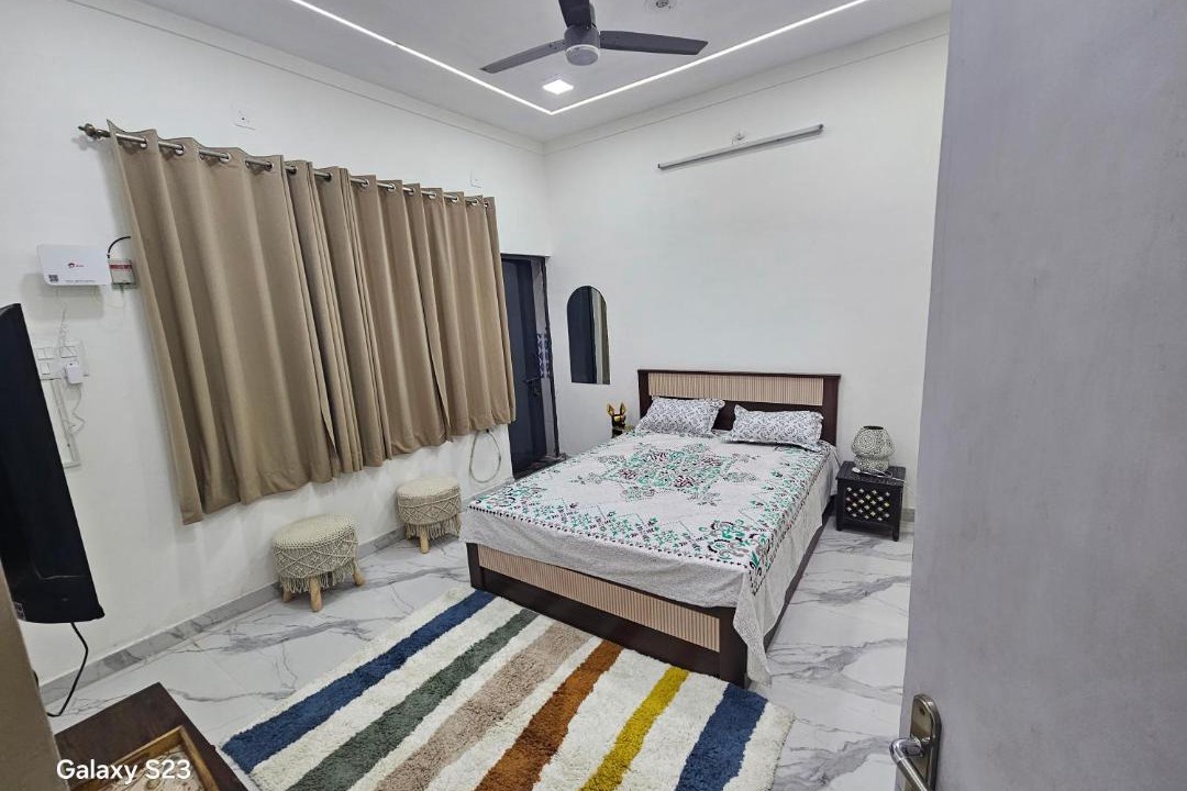 Agra House | AnjuShyam HomeStay