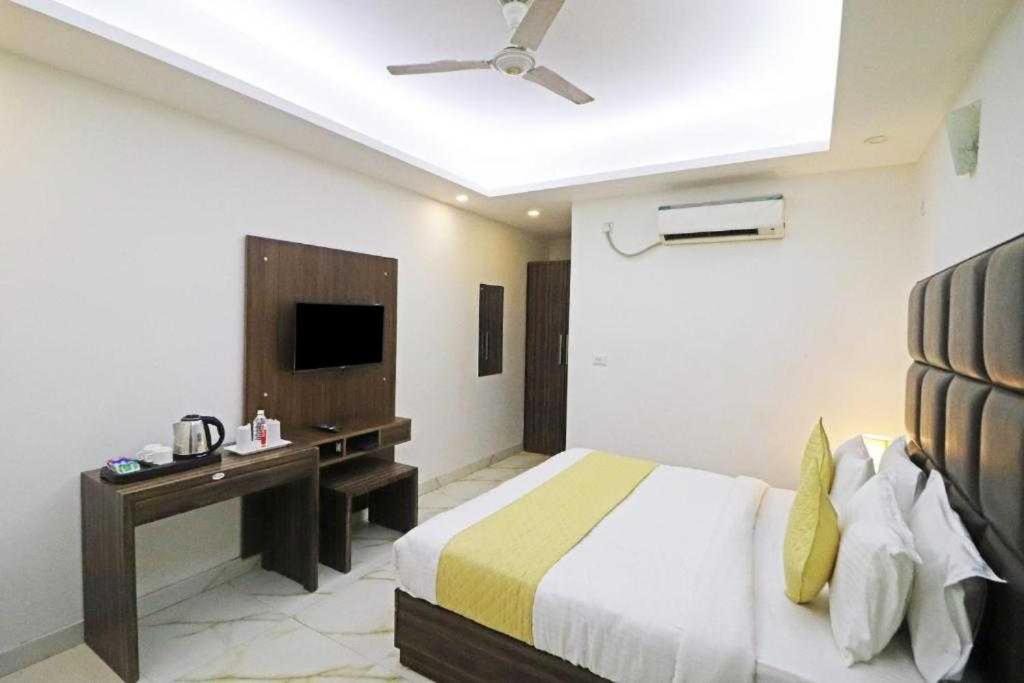 Kittur Hotel | Collection O Dharwad Bailhongal Road Formerly Sharavati Lodge
