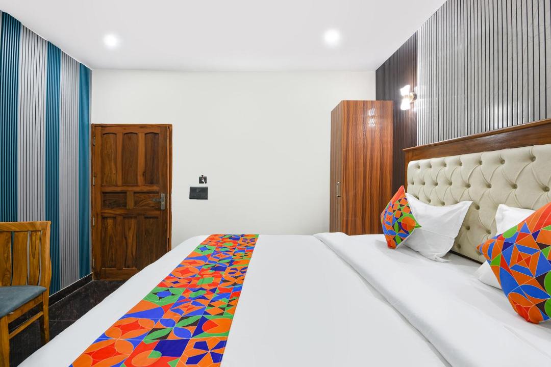South West Hotel | Via Four Season