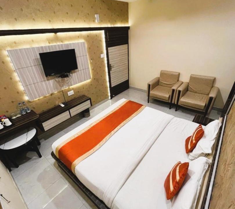 Azamgarh House | Shri Sai Hotel Azamgarh Near Roadway Bus Stand