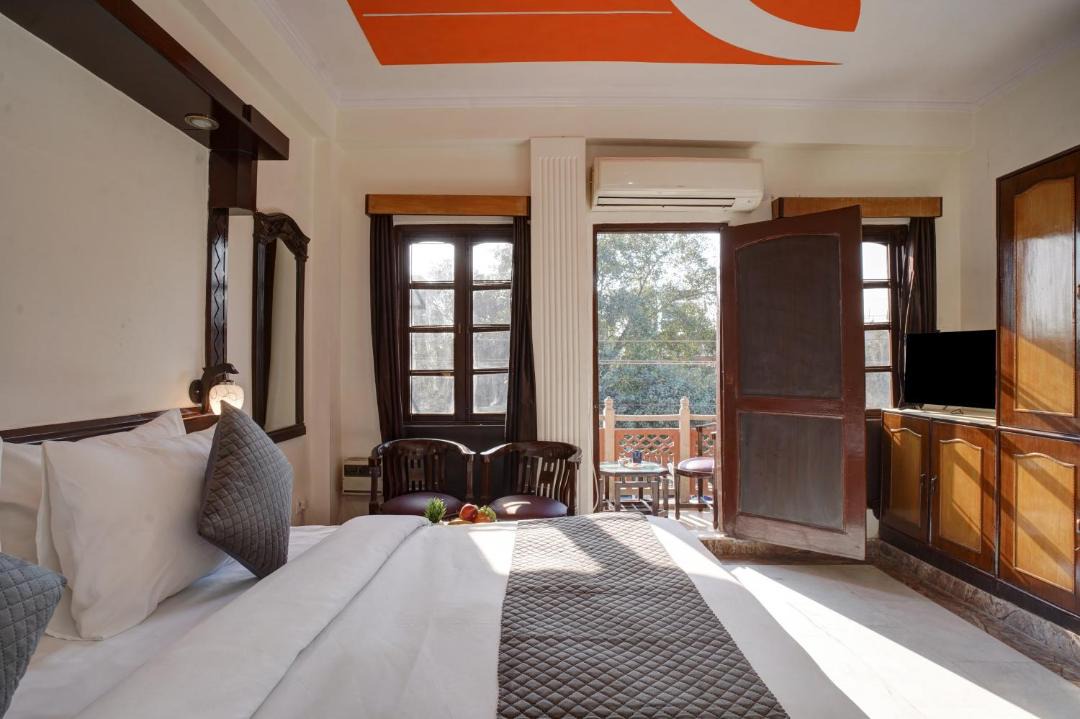 Ghaziabad Hotel | Hotel Royal Prithvi Palace Near Ghaziabad Railway Station