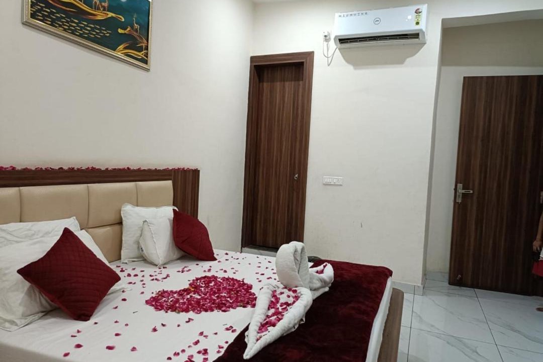 Jhansi Apartment | Hotel Lucky