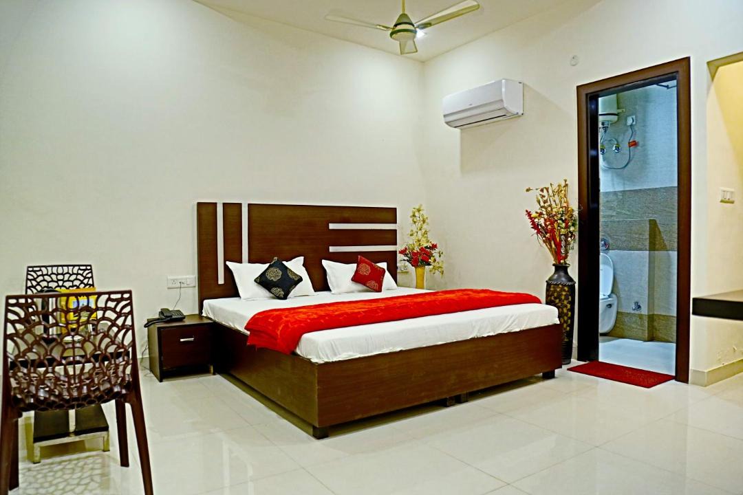 Rakabganj Hotel | Hotel d c vilas