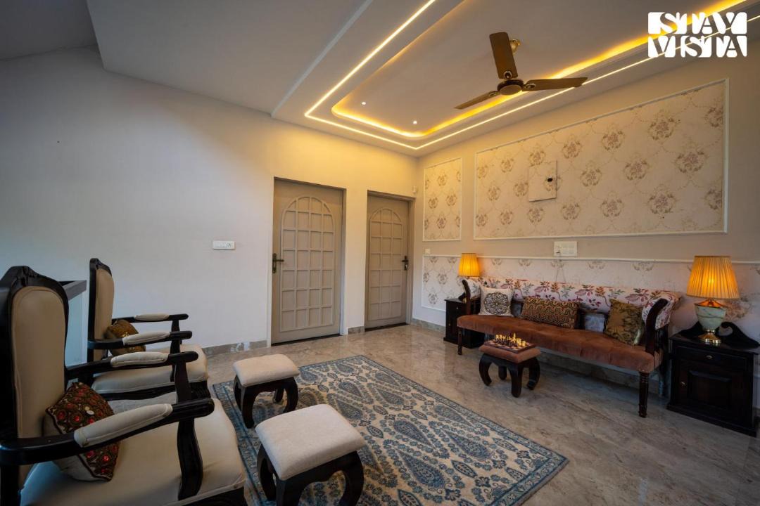 Sanganer Villa | StayVista at Rajmahal Bagh with Heater, AC, WiFi