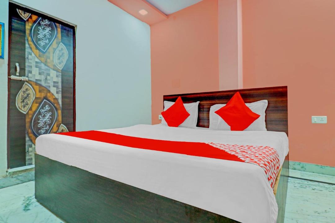 Sikandra Hotel | Hotel O S S Palace