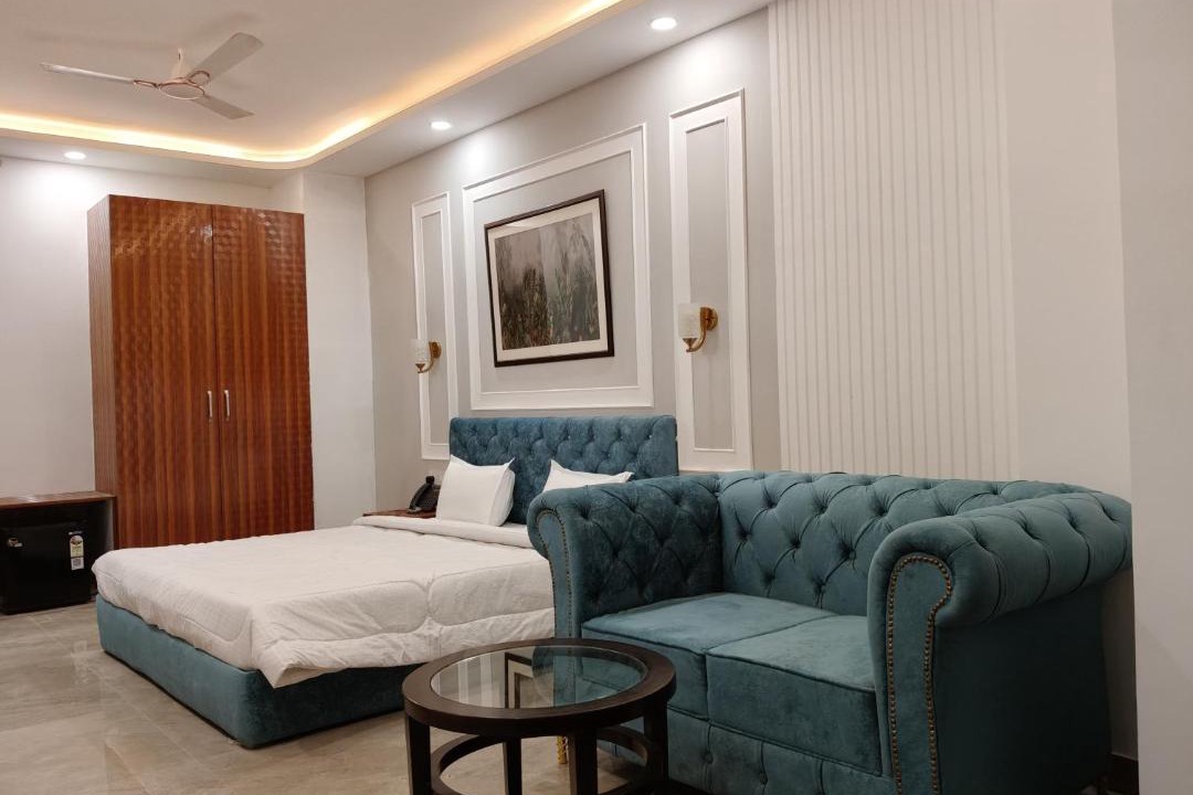 Mirzapur Hotel | The Vindhyasarthak Resort