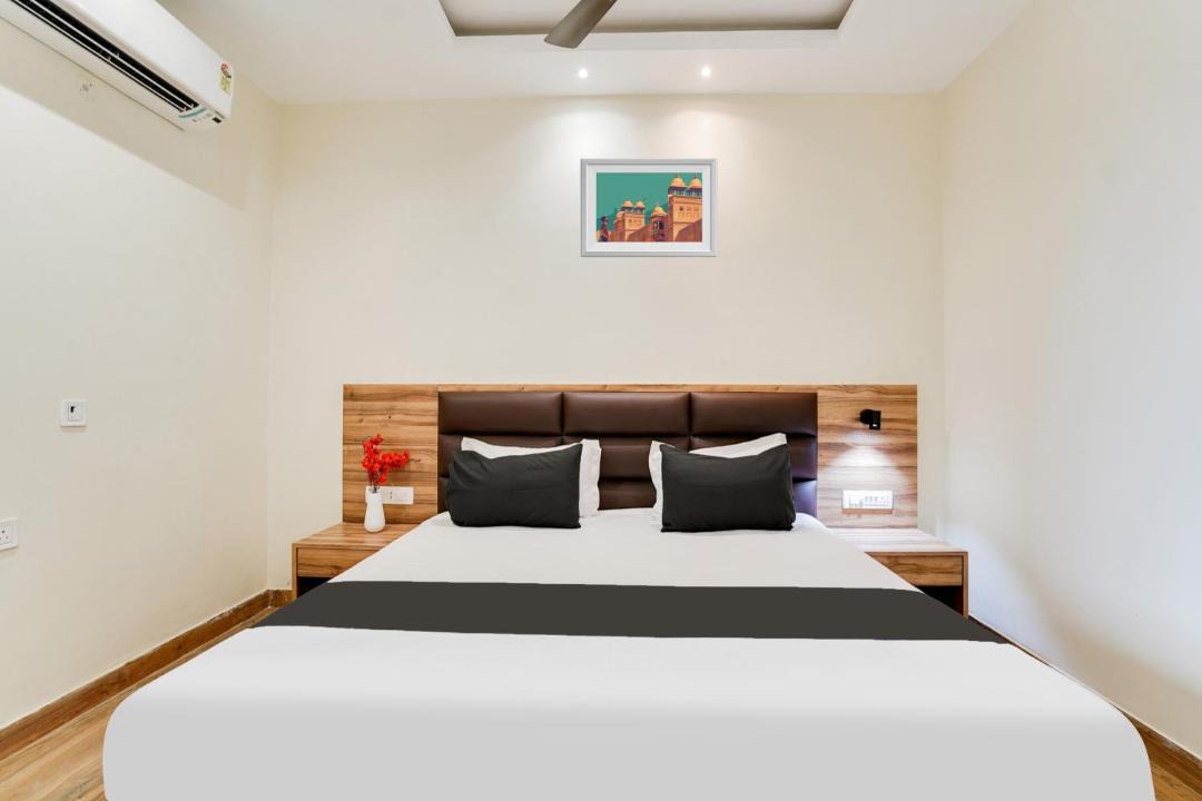 Kalyanpur Hotel | Hotel O Hotel Shiv Lok