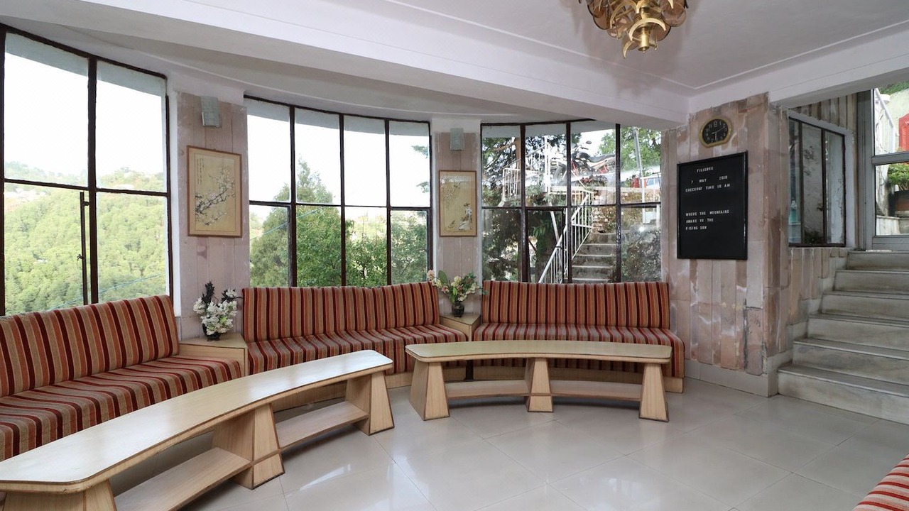 Photo of Livingroom in The Mall Road