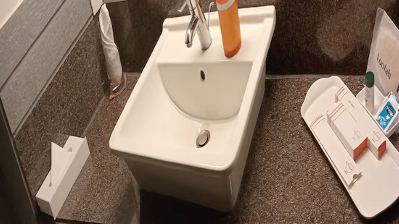 Photo of Bathroom in Vasanth Nagar