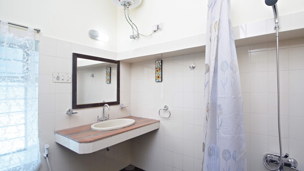 Photo of Bathroom in Bani Park