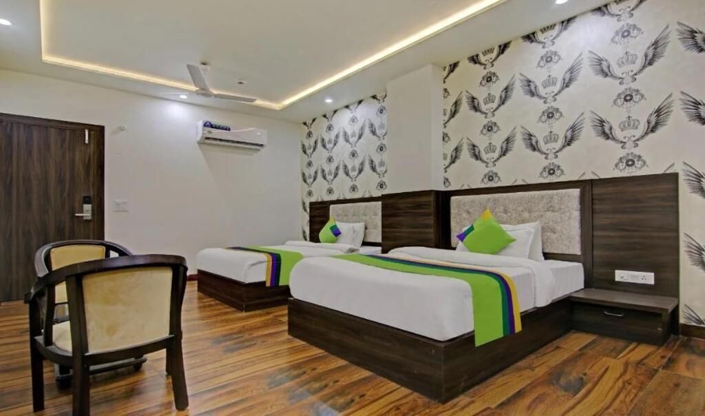 Photo of Bedroom in Taj Ganj