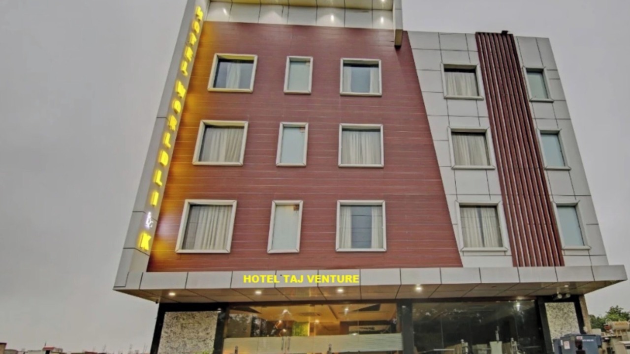 Photo of Outdoor in Taj Ganj