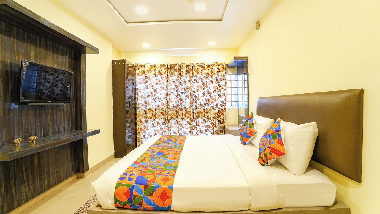 Photo of Bedroom in Triplicane