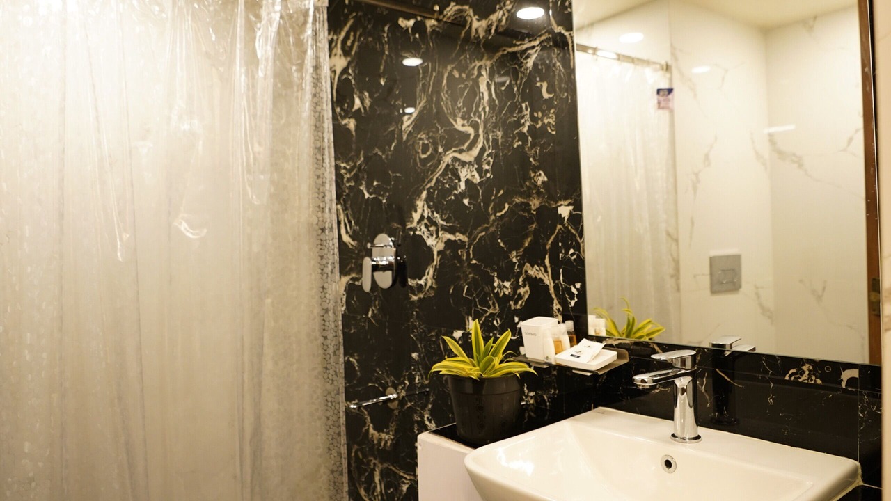 Photo of Bathroom in Thoraipakkam