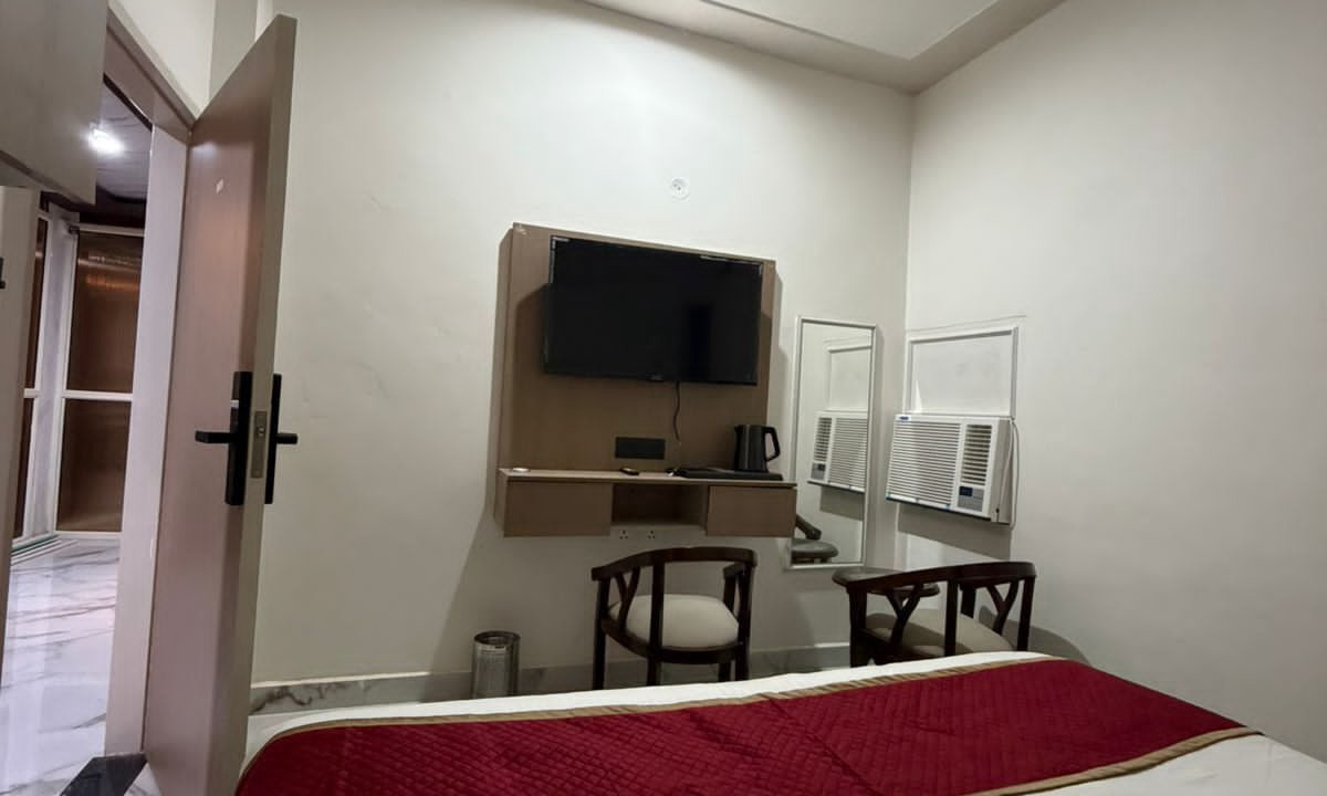 Photo of Bedroom in Bilaspur