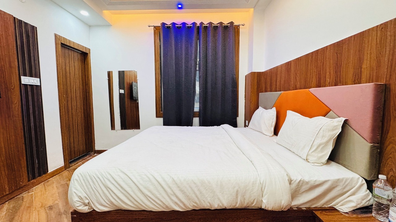 Photo of Bedroom in Allahabad