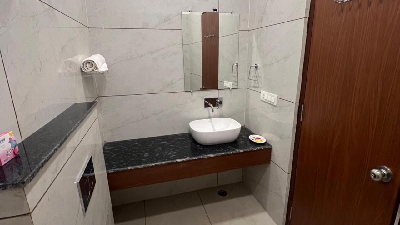 Photo of Bathroom in Hasanpur