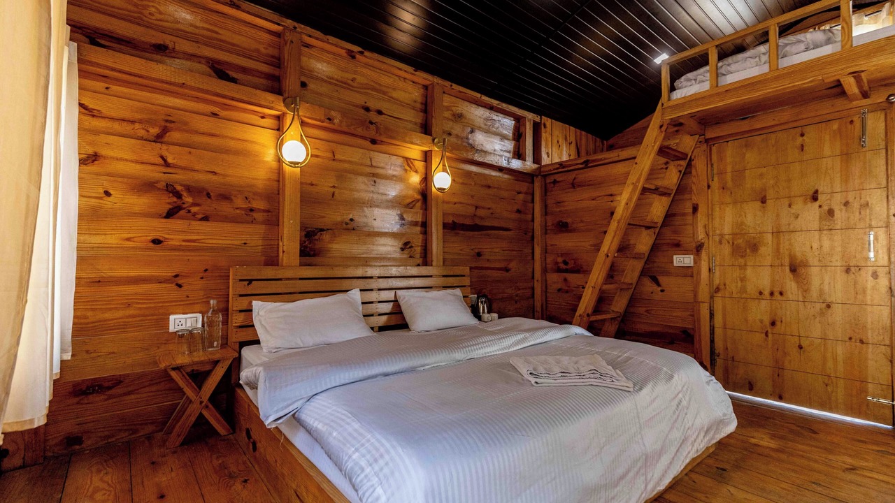 Photo of Bedroom in Pangot