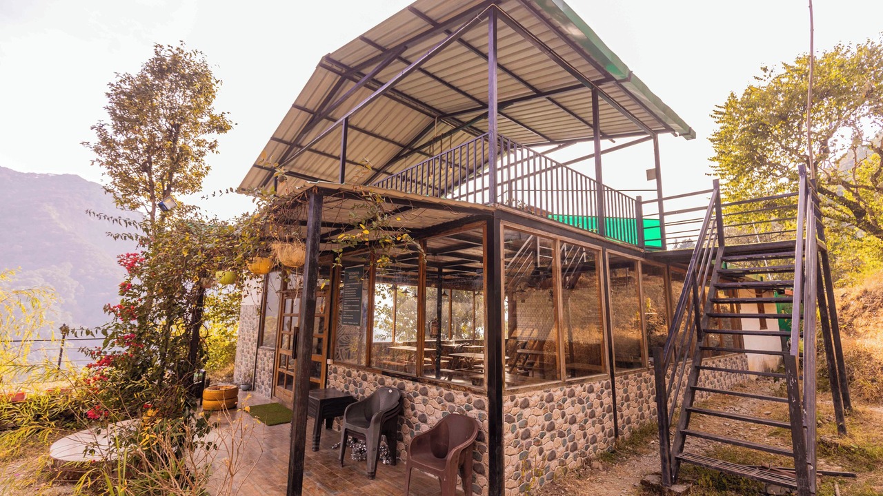 Photo of Patio Balcony in Pangot