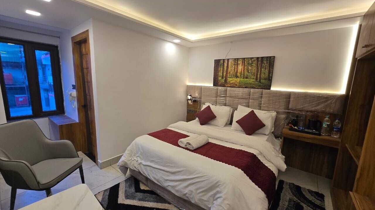 Photo of Bedroom in Badrinath