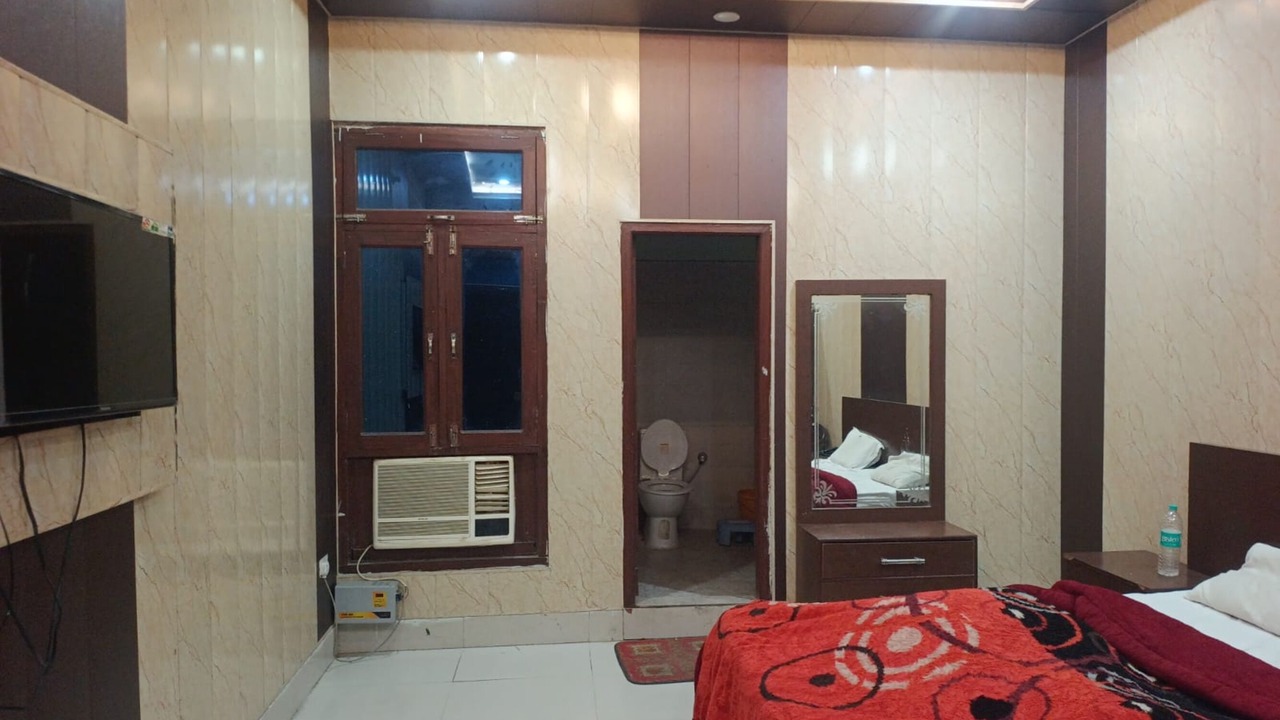 Photo of Bedroom in Mainpuri