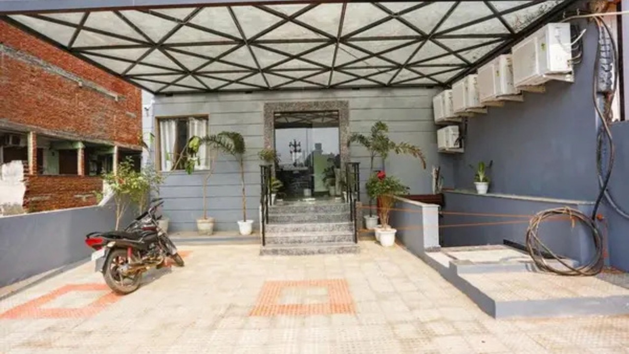 Photo of Outdoor in Sikandra