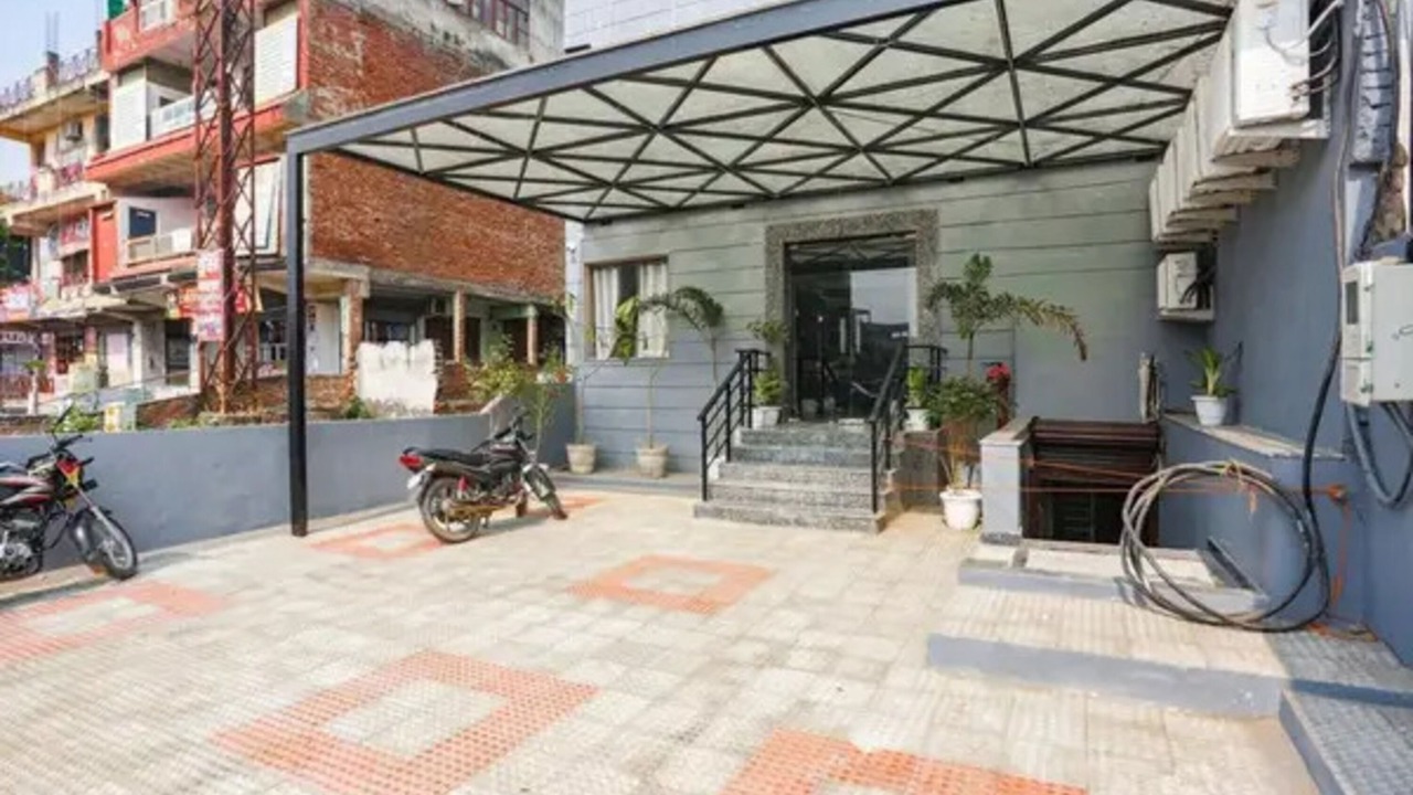 Photo of Outdoor in Sikandra