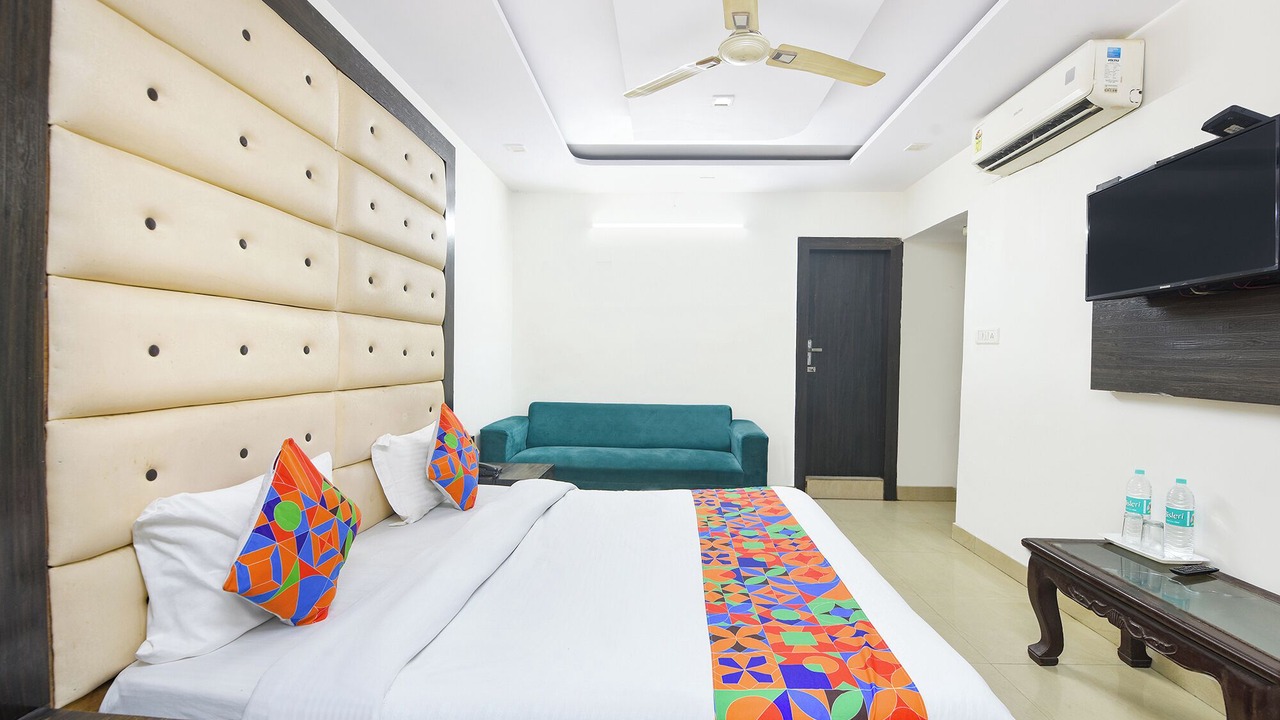 Photo of Bedroom in Karol Bagh
