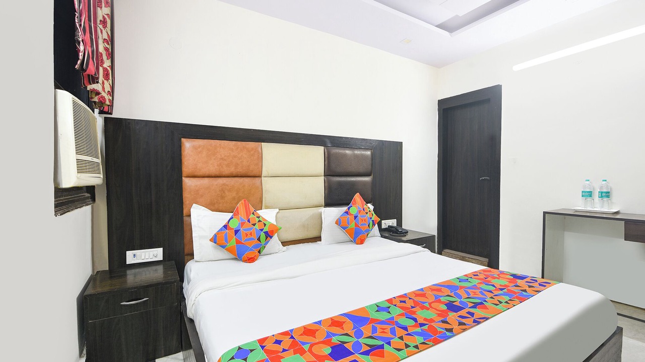 Photo of Bedroom in Karol Bagh