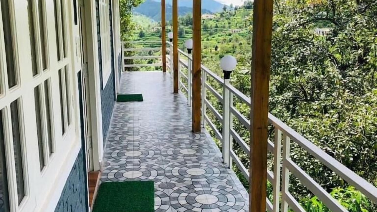 Photo of Patio Balcony in Mukteshwar