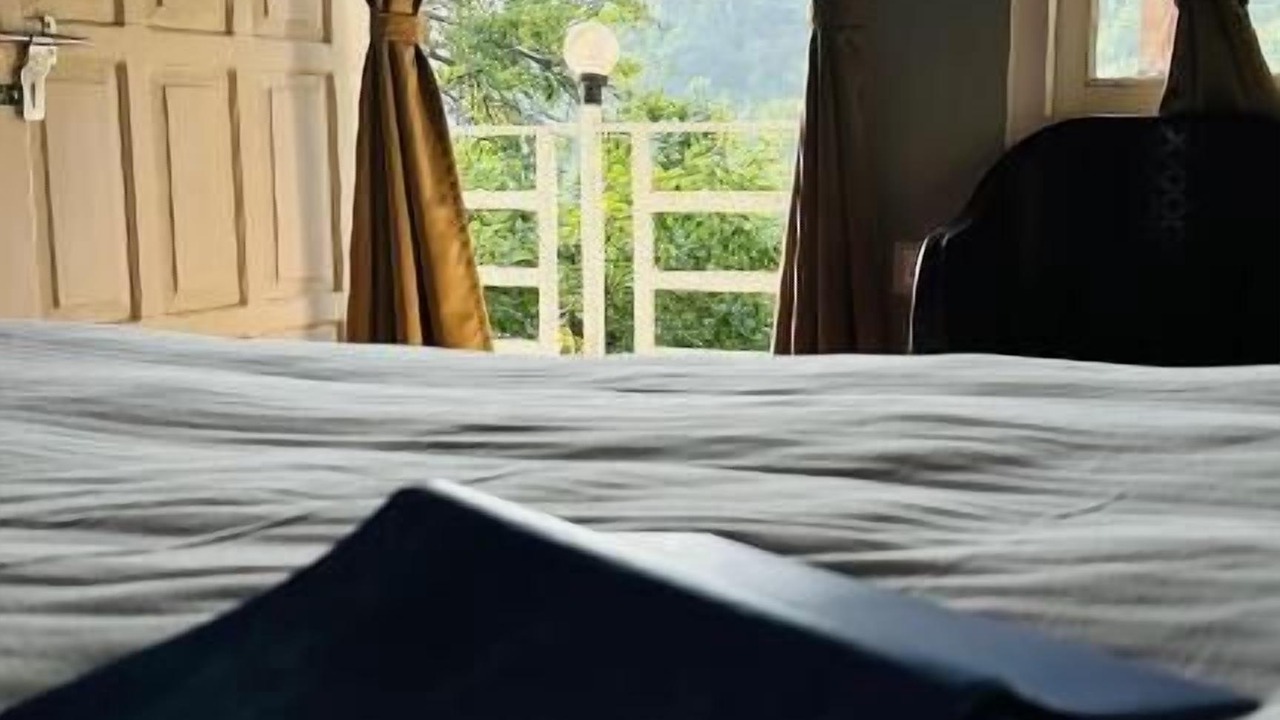 Photo of Bedroom in Mukteshwar