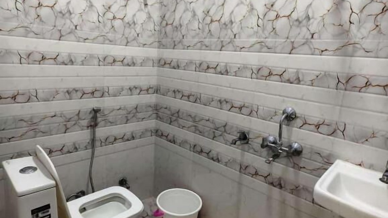 Photo of Bathroom in Mahmoorganj
