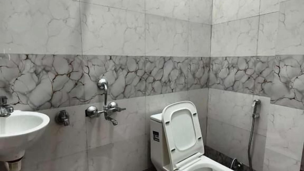 Photo of Bathroom in Mahmoorganj
