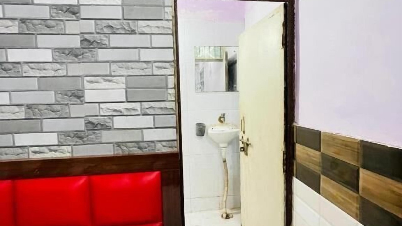 Photo of Bedroom in Taj Ganj