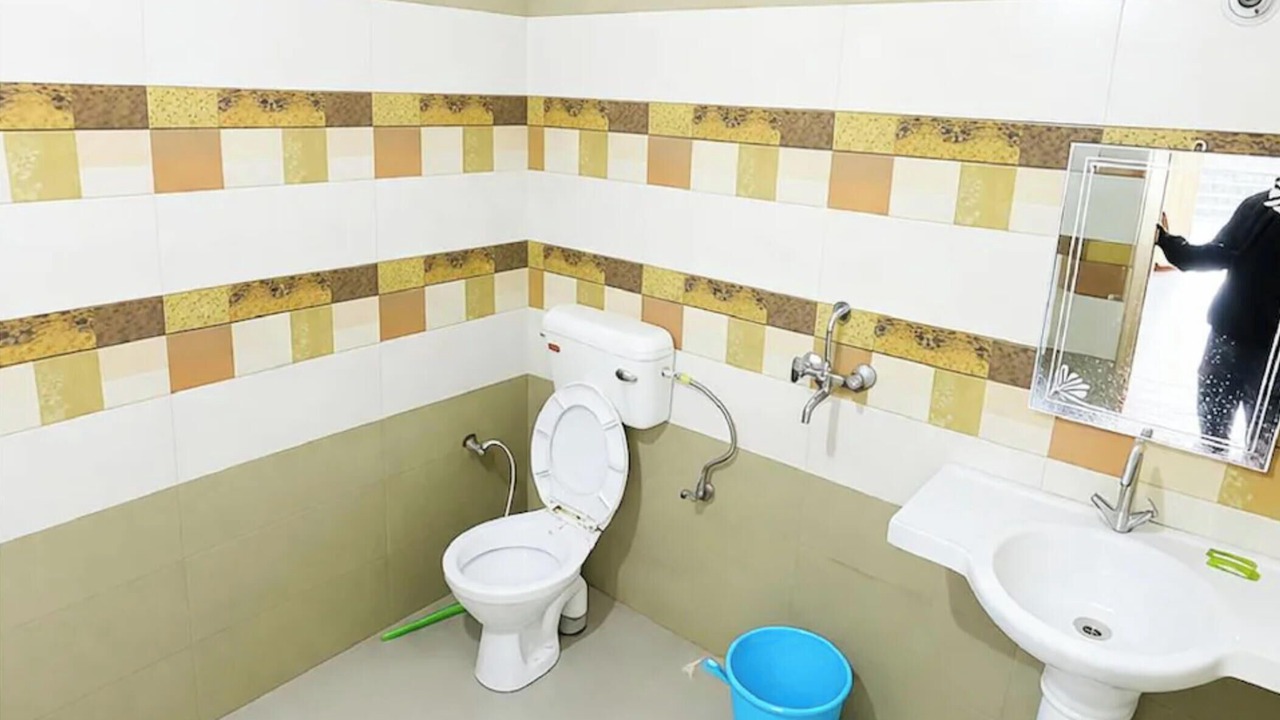 Photo of Bathroom in Mallital