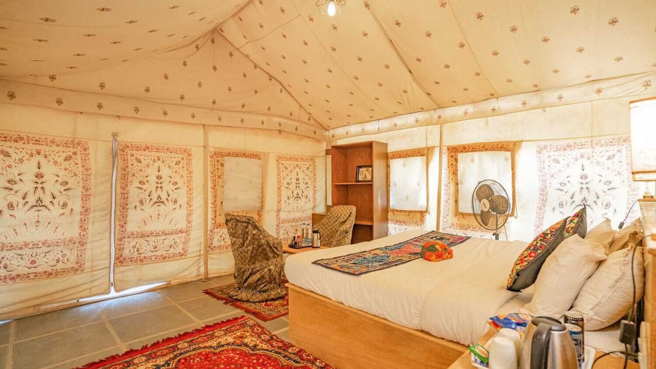 Photo of Bedroom in Amar Sagar Pol