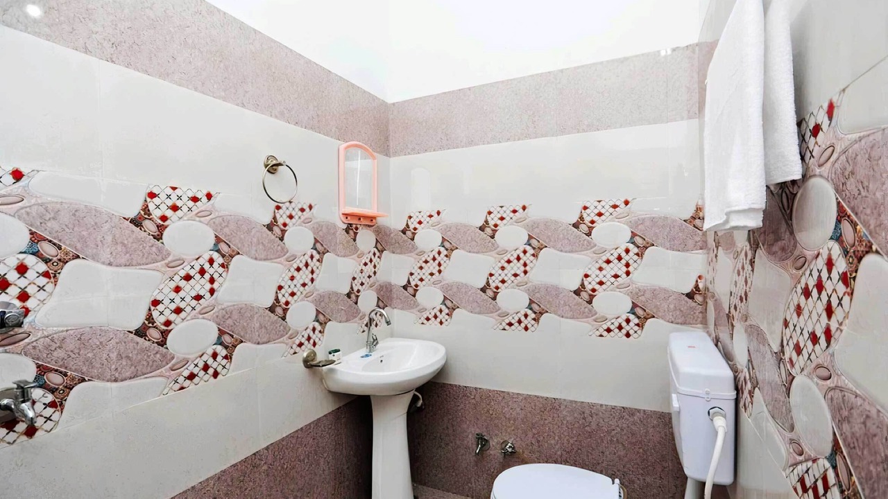 Photo of Bathroom in Taj Ganj