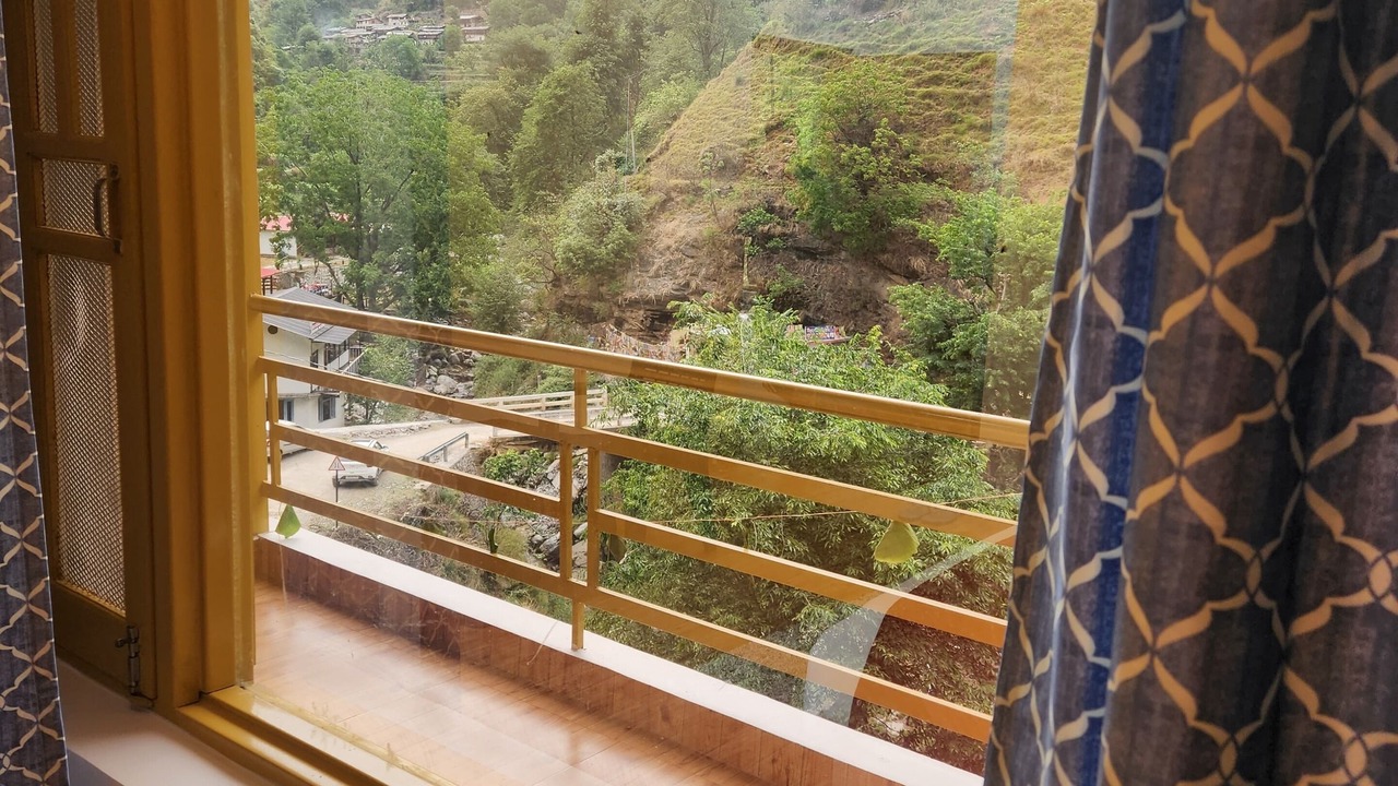 Photo of Bedroom in Chakrata